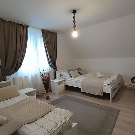 Andilak vendégház Sintimbru-Bai Extérieur photo