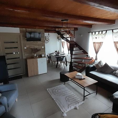 Andilak vendégház Sintimbru-Bai Extérieur photo