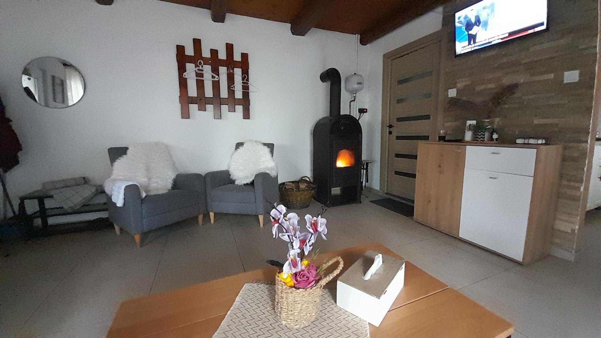 Andilak vendégház Sintimbru-Bai Extérieur photo